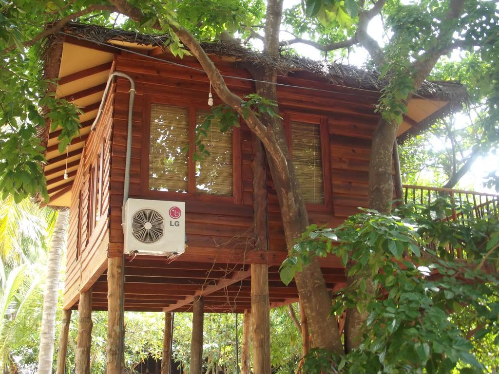 Lord Of The Forest Hotel Batticaloa Exterior photo