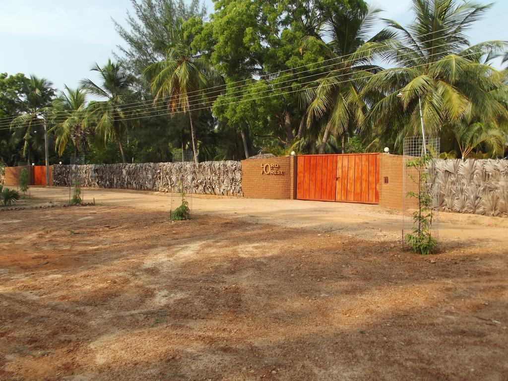 Lord Of The Forest Hotel Batticaloa Room photo